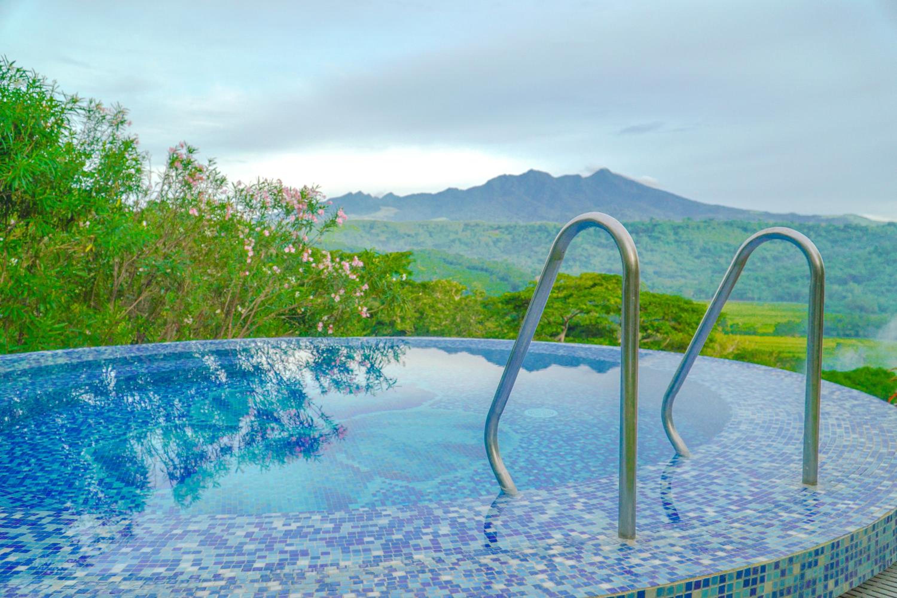 Rancho Bernardo Luxury Villas and Resort 40/61