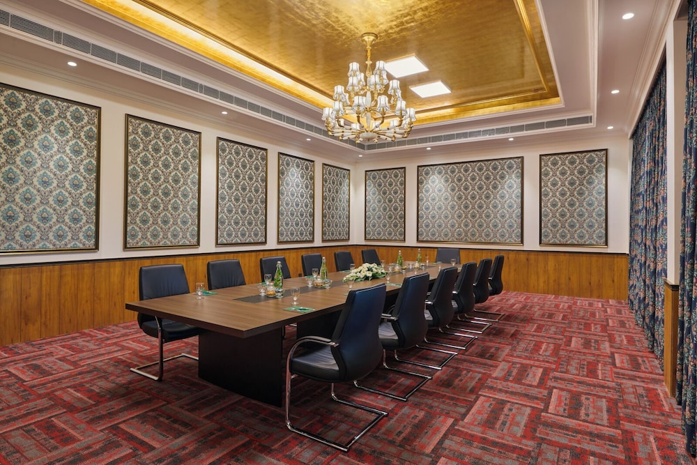 MAYFAIR Tea Resort 39/50