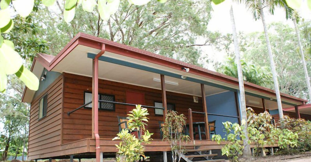 CAPE YORK PENINSULA LODGE 2/25