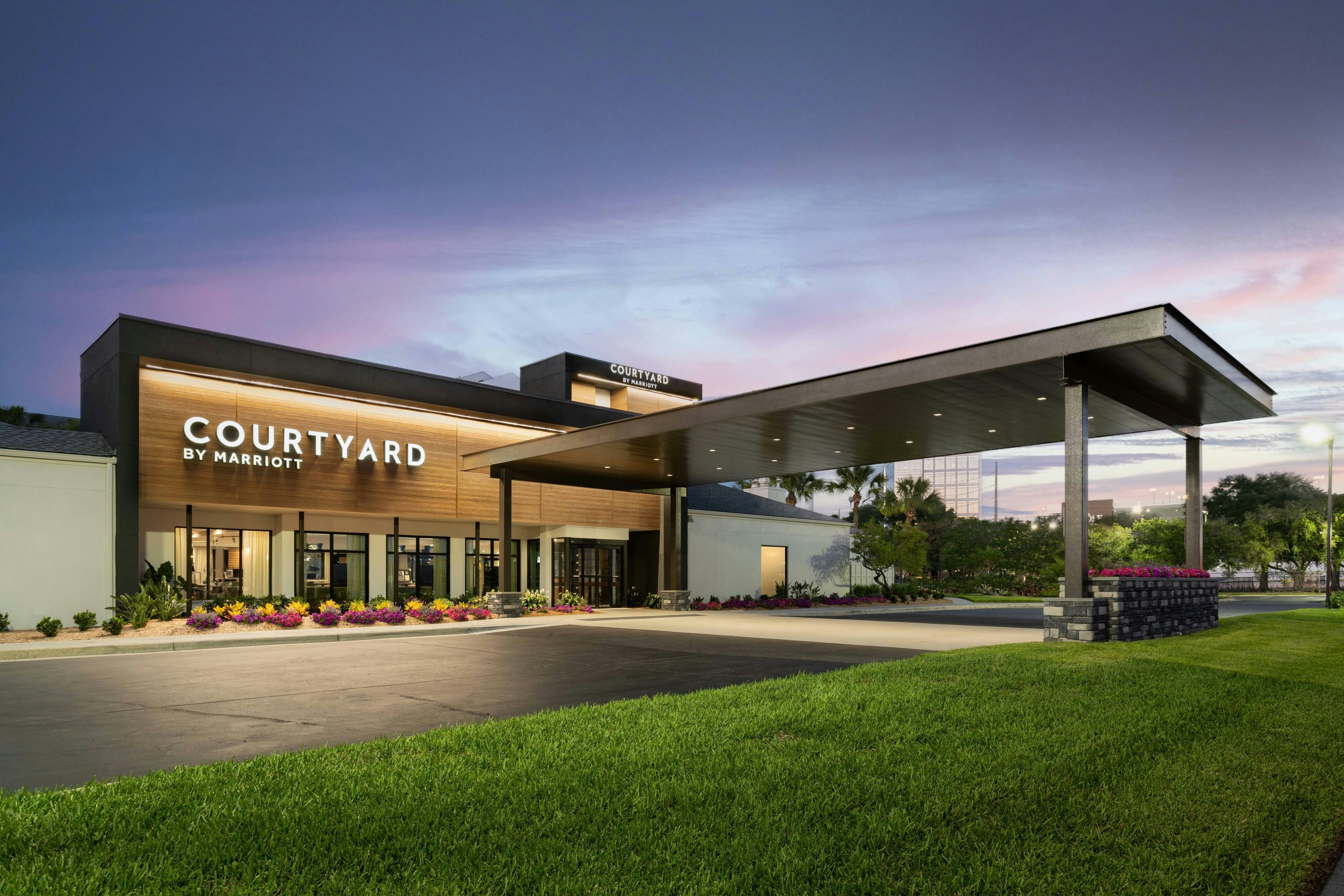 Courtyard Tampa Westshore - Airport 2/30
