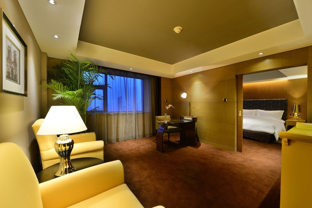 Sofitel Zhengzhou International 30/48