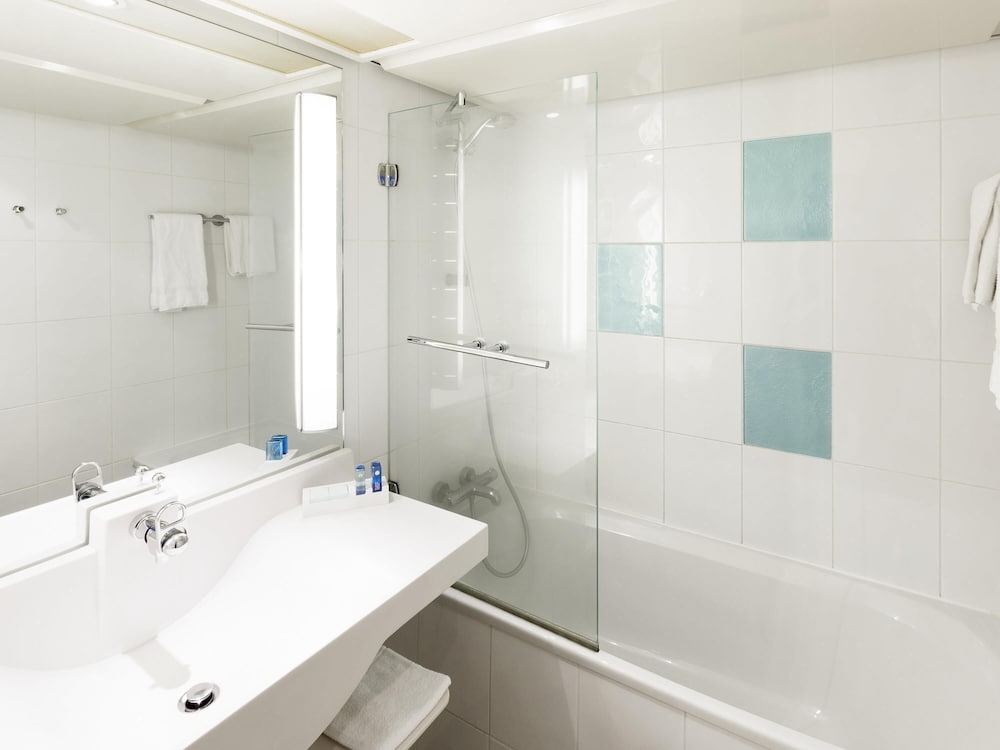 Novotel Newcastle Airport 52/53