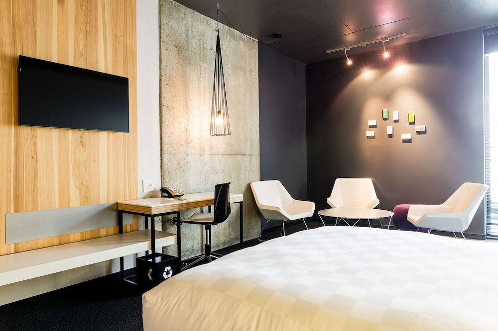 ALT HOTEL WINNIPEG 8/41