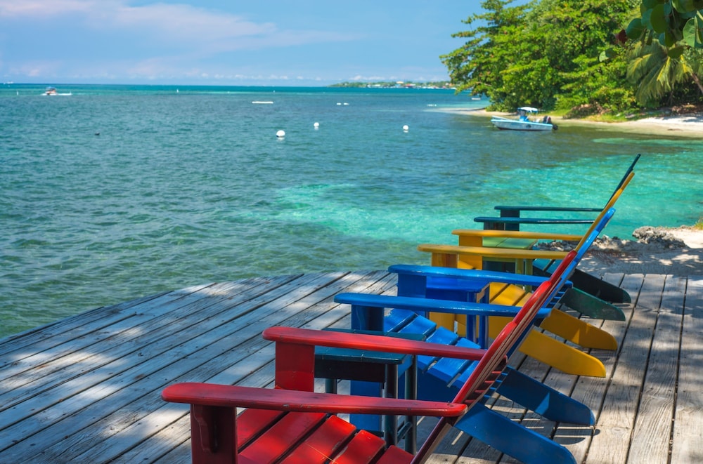 Las Rocas Resort And Dive Center 38/63