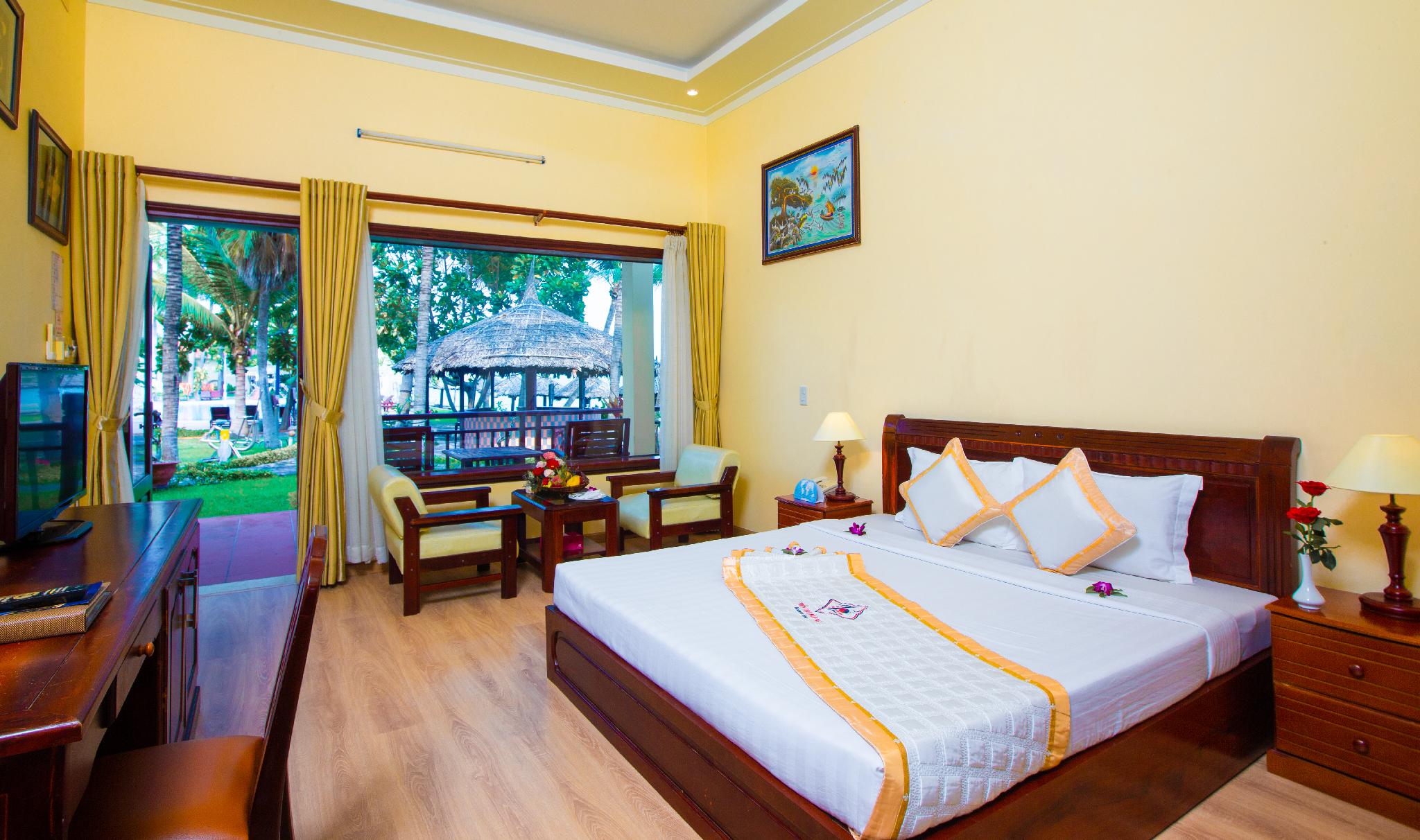 Senior, Double Bed, Partial Sea View, Balcony