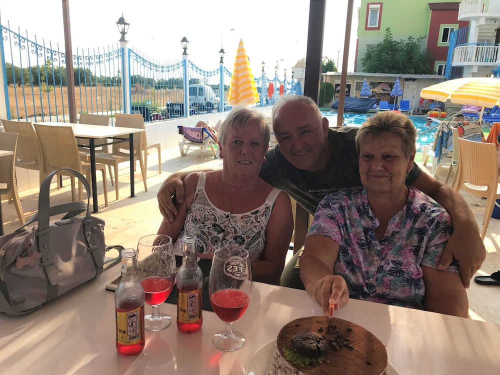 Sunset Village 28/50