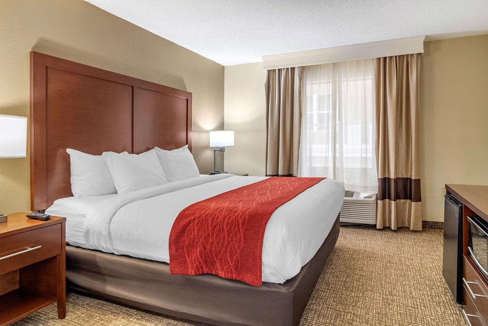 Comfort Inn And Suites Macon 9/40