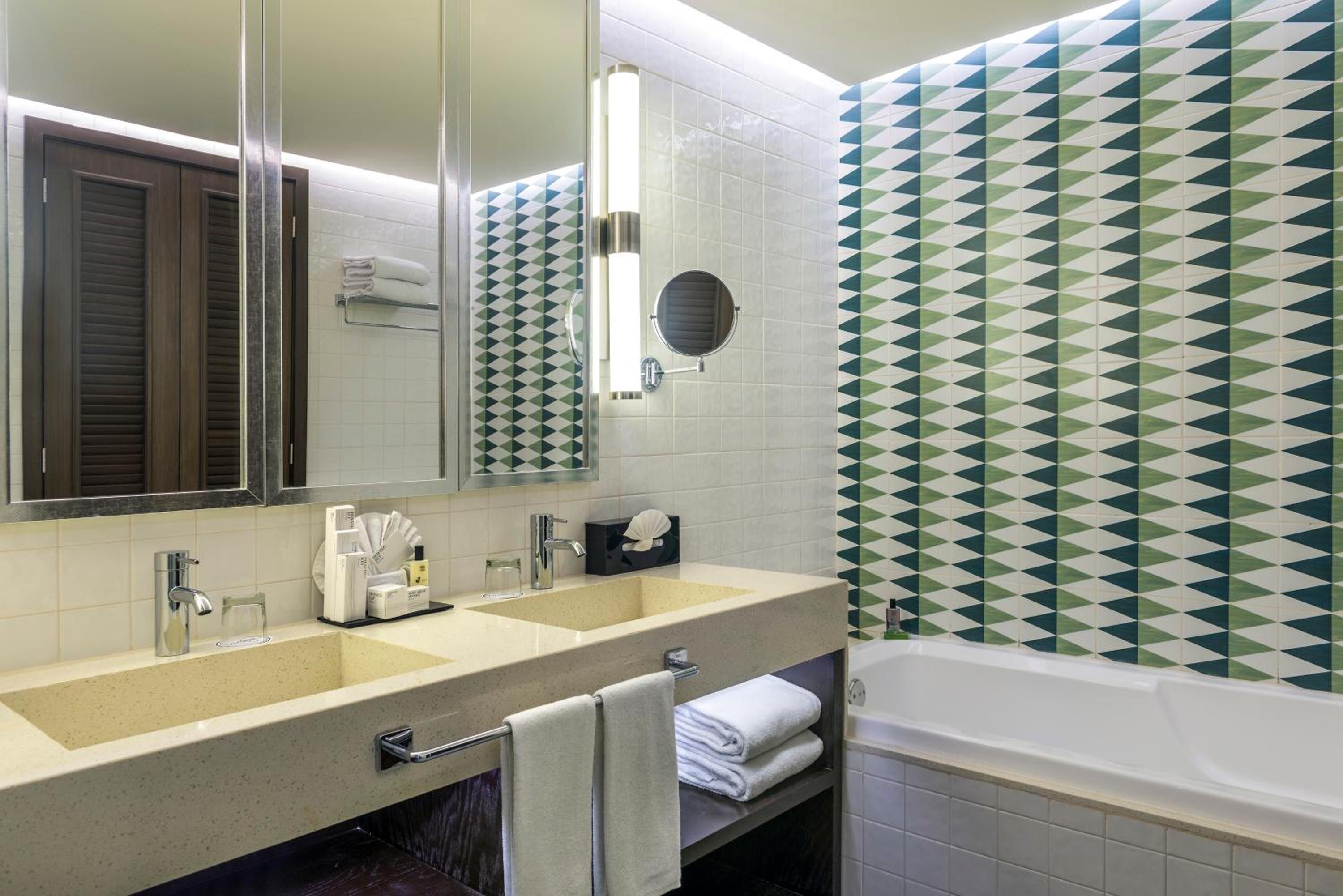 Swim Up, Junior Suite, Privilege, Adult Only