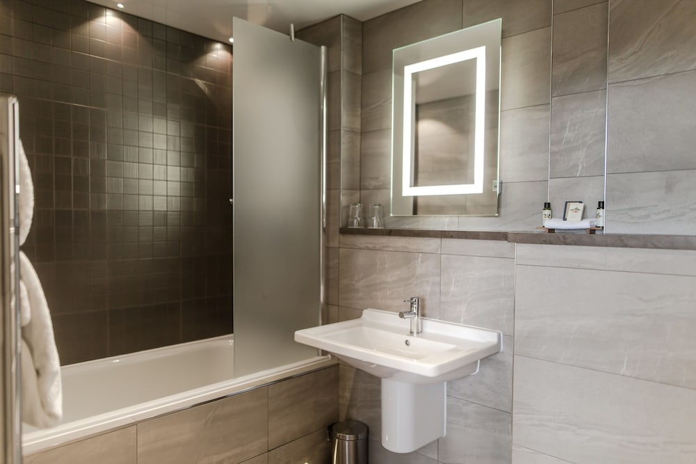 Abbey House Hotel 46/50