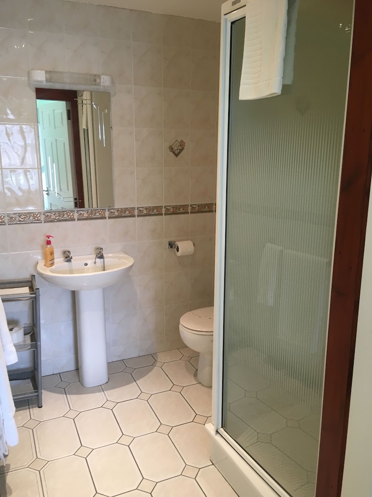 Shawlee Cottage - B&B 33/38