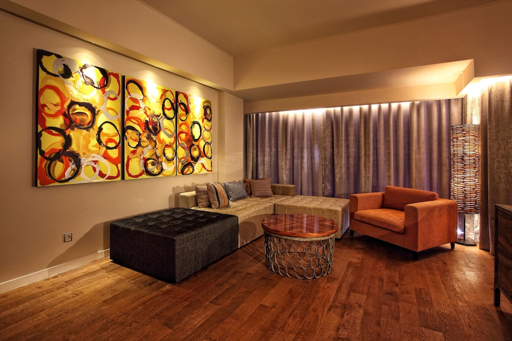 TS Suites Seminyak Bali 28/45