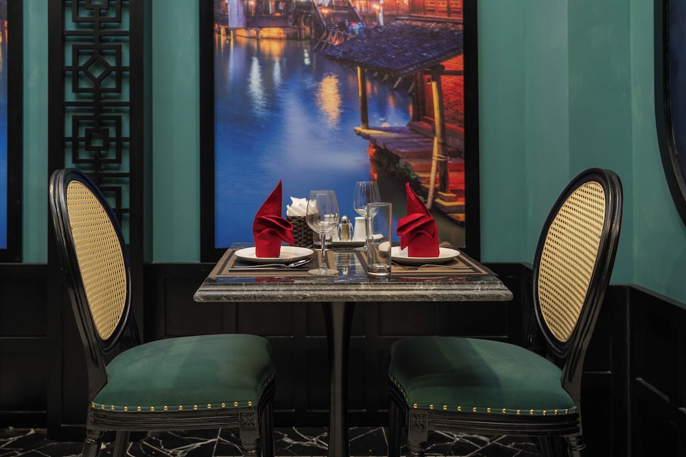 Hanoi Embrace Boutique Hotel 32/39