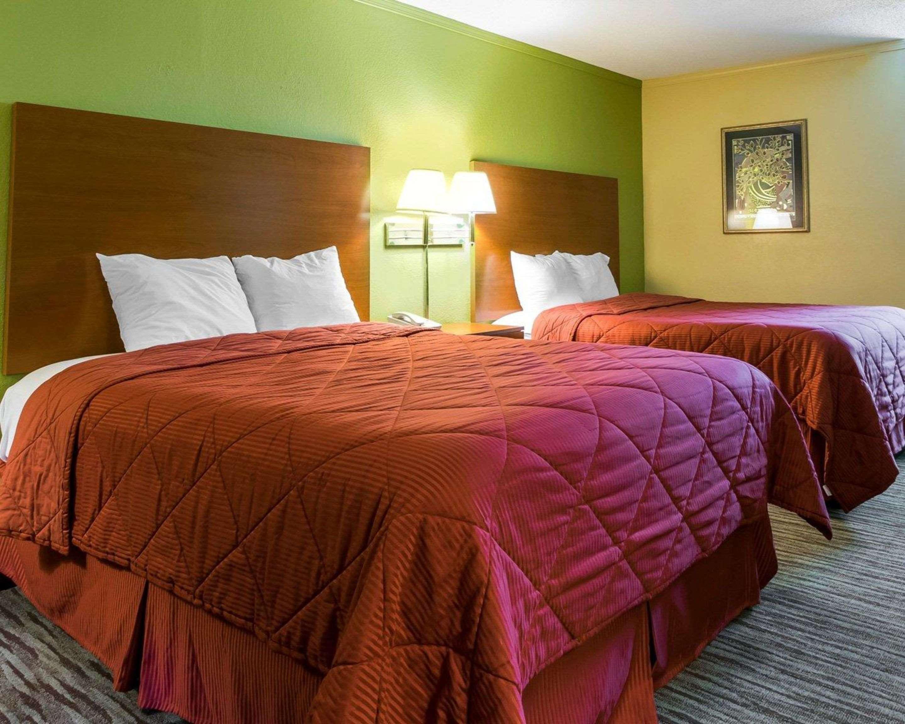 غرفة بسريرين كوين، Econo Lodge Franklin South KY 7/10