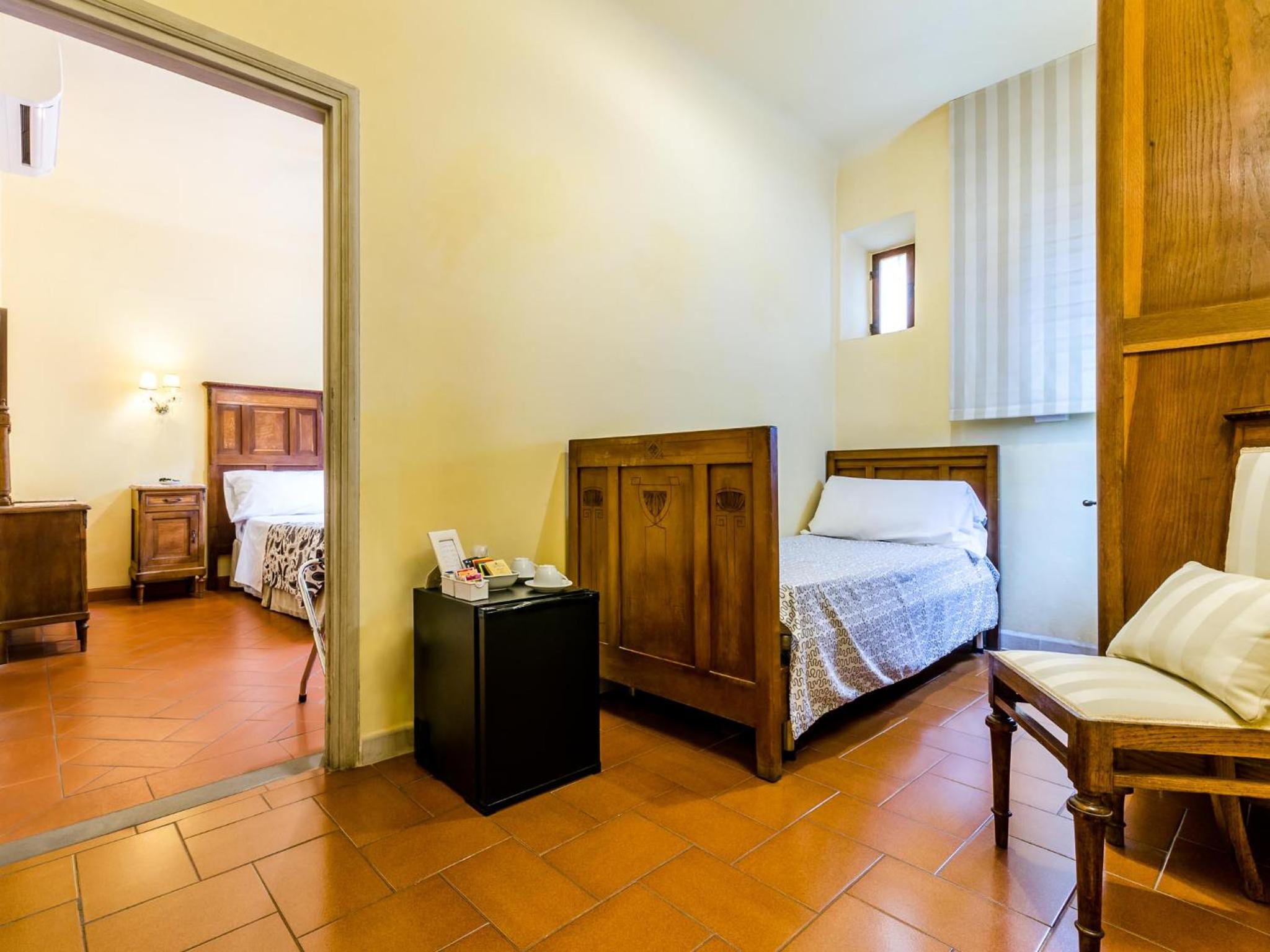 ROOM, TRIPLE