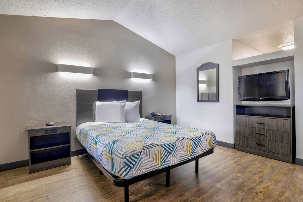 Studio6 Dallas, TX - North - Richardson 30/67