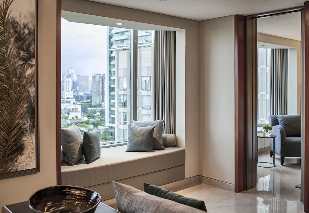 GRAND HYATT JAKARTA 57/77