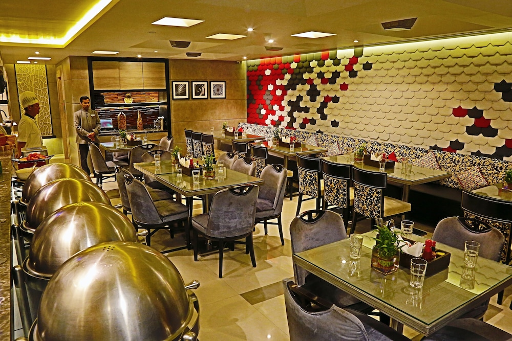 Oriental Residency Hotel 38/49