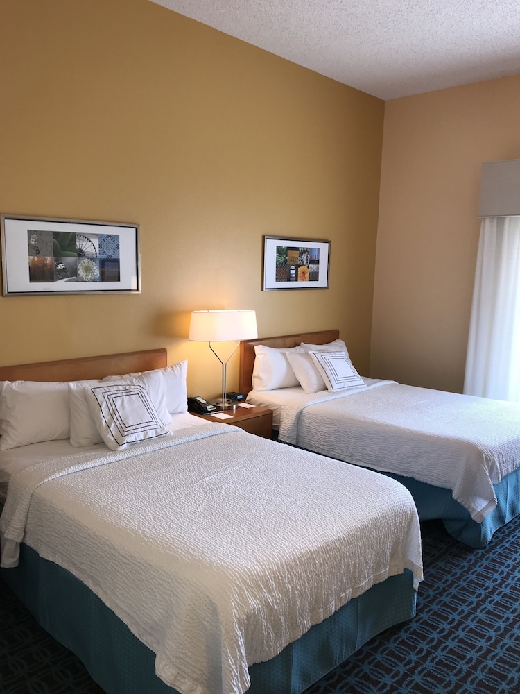 Fairfield Inn Suites Mcallen Airport 7/24