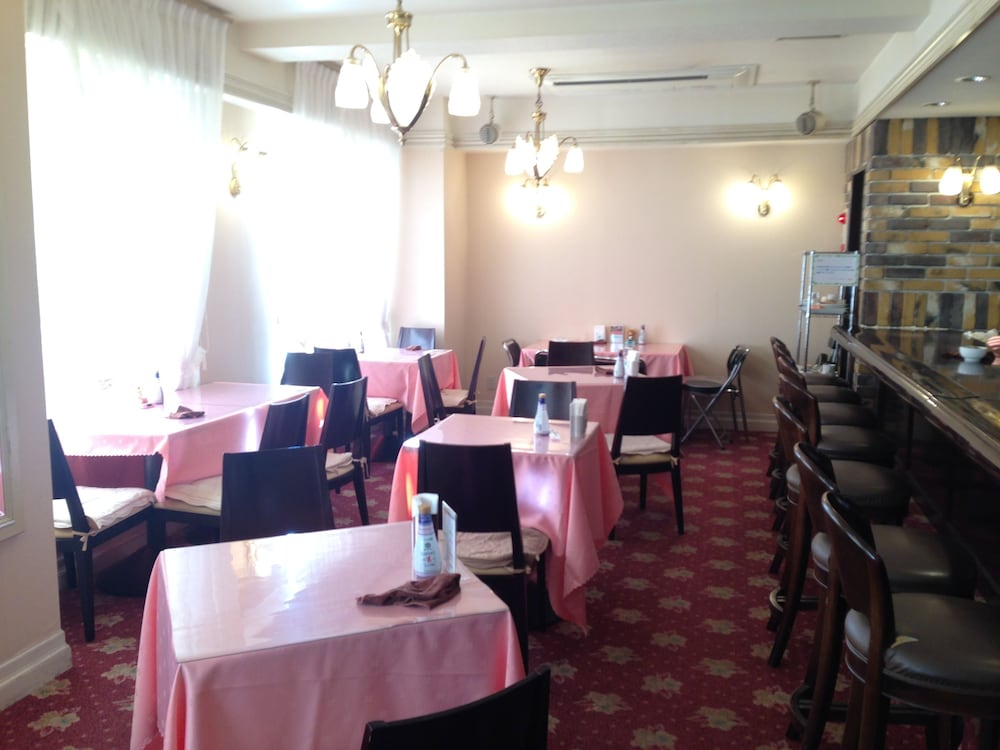 Creston Hotel 30/37