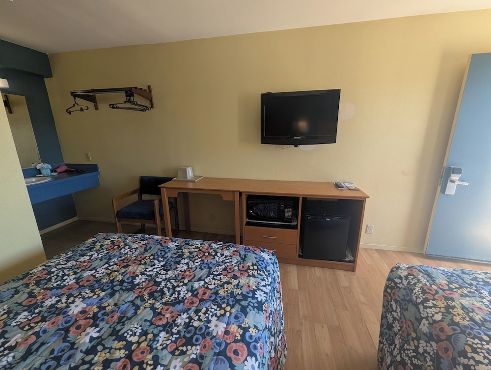 Oceanview Motel - Huntington Beach 35/50