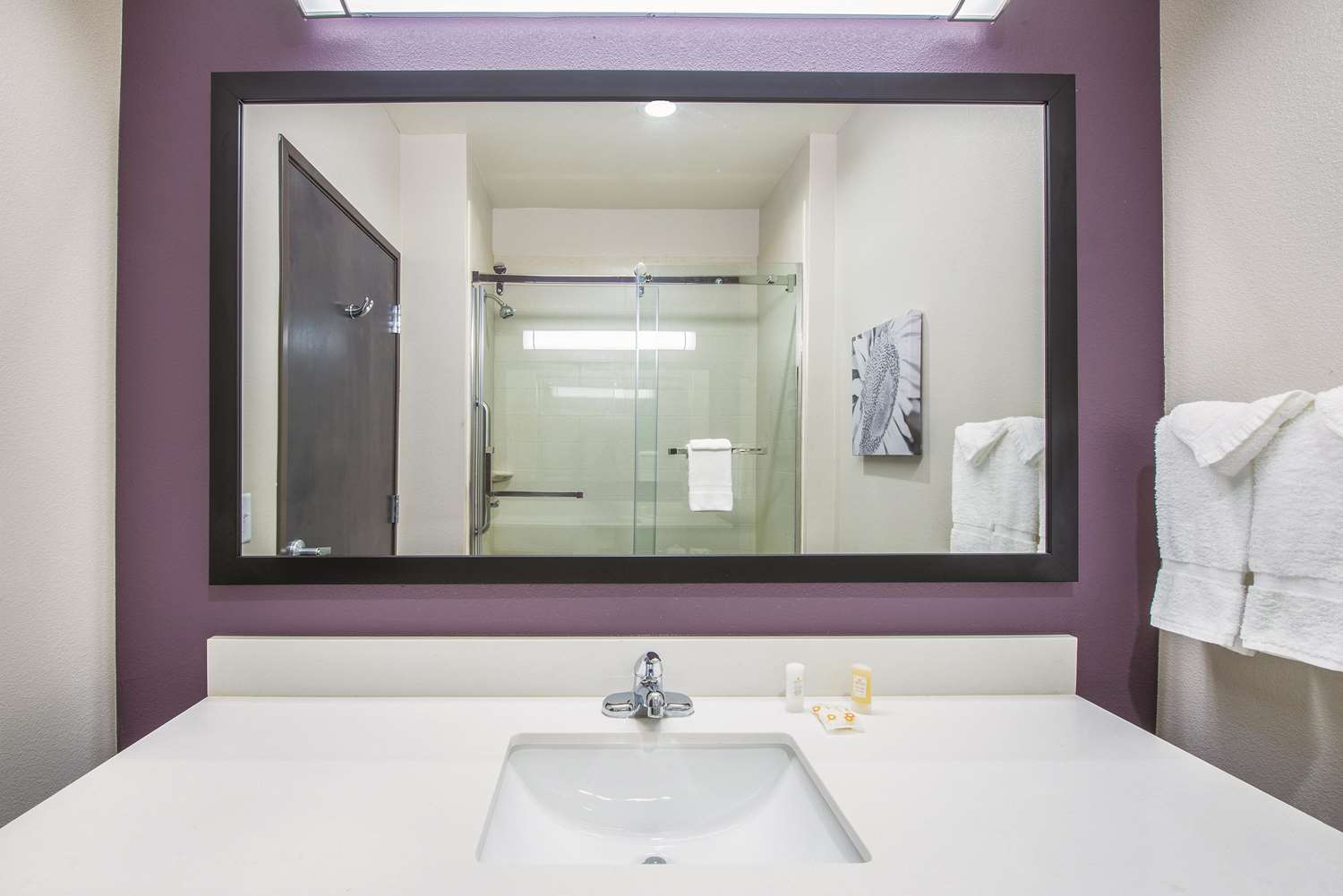 La Quinta Inn & Suites by Wyndham Enid 40/42