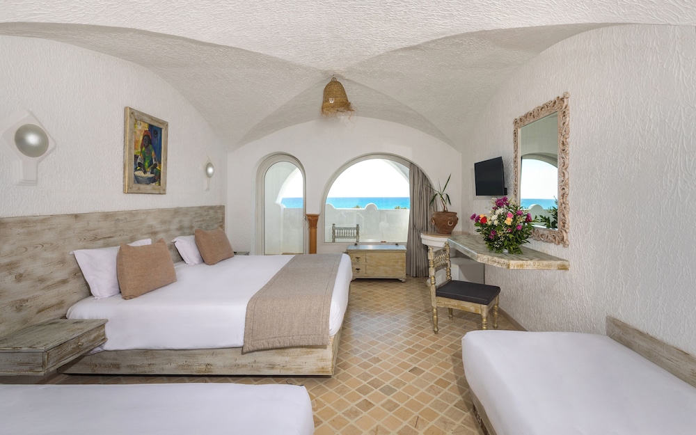 Lella Baya And Thalasso 15/71