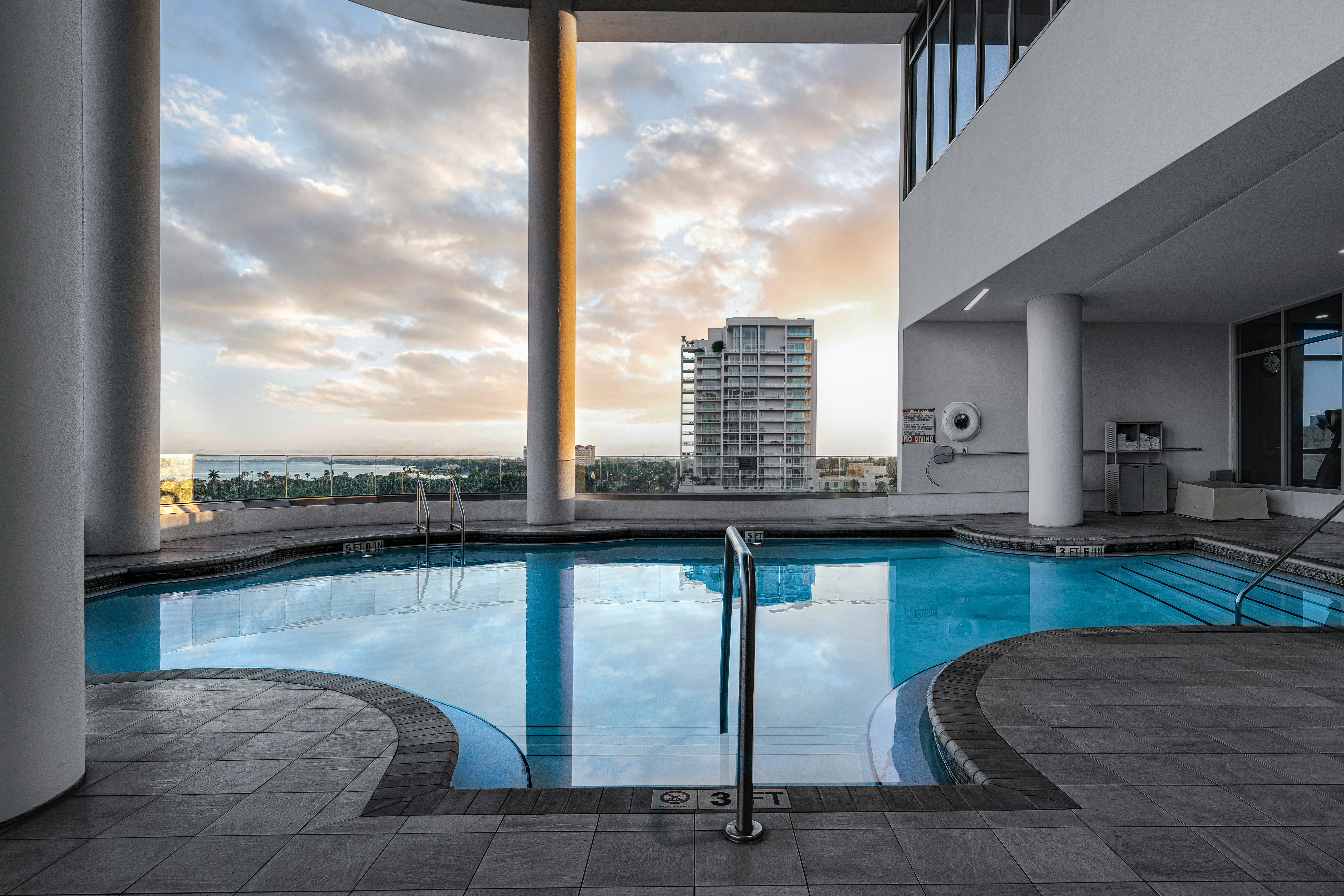 Embassy Suites By Hilton Sarasota Fl 29/65