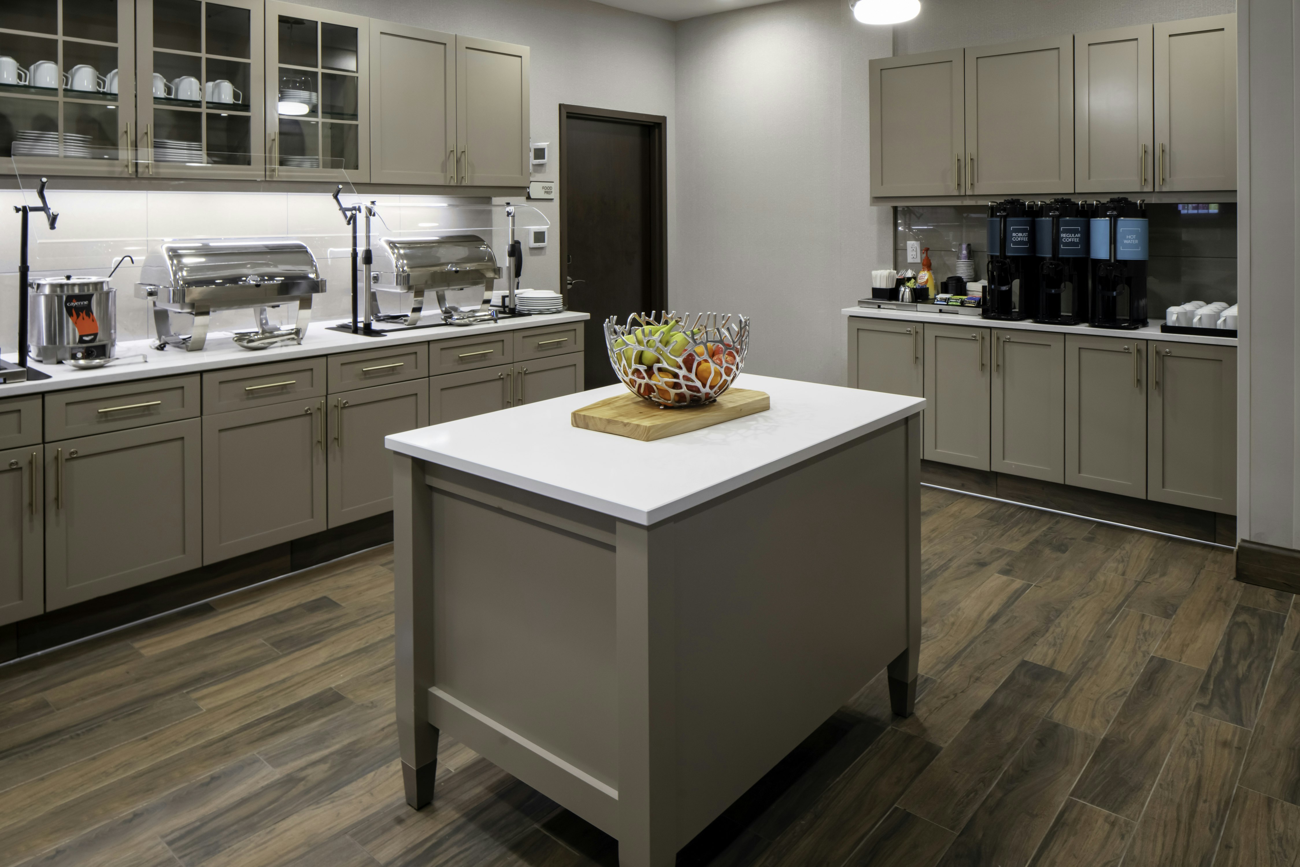 Homewood Suites by Hilton Greensboro Wendover 7/11