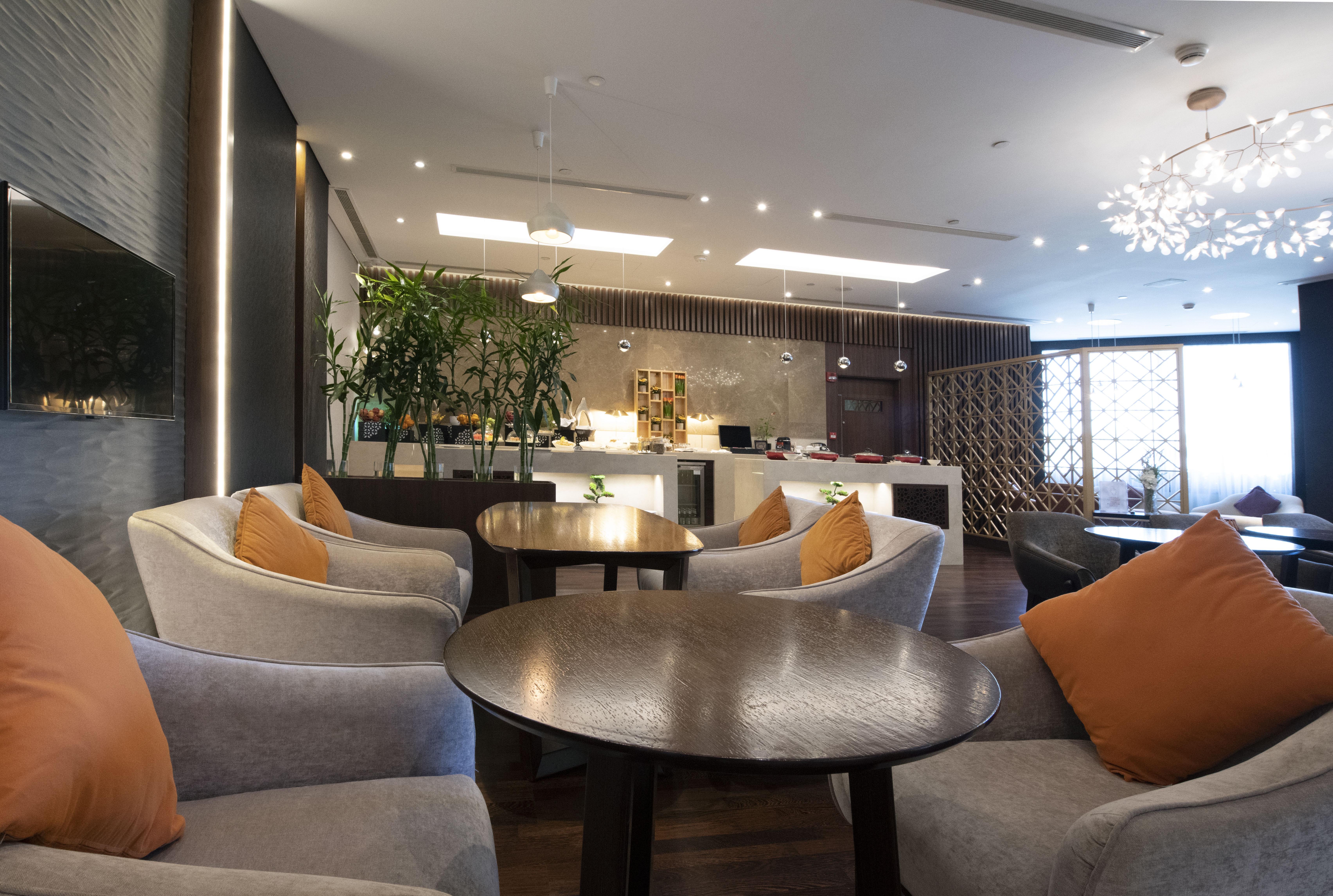Crowne Plaza Bahrain 50/78
