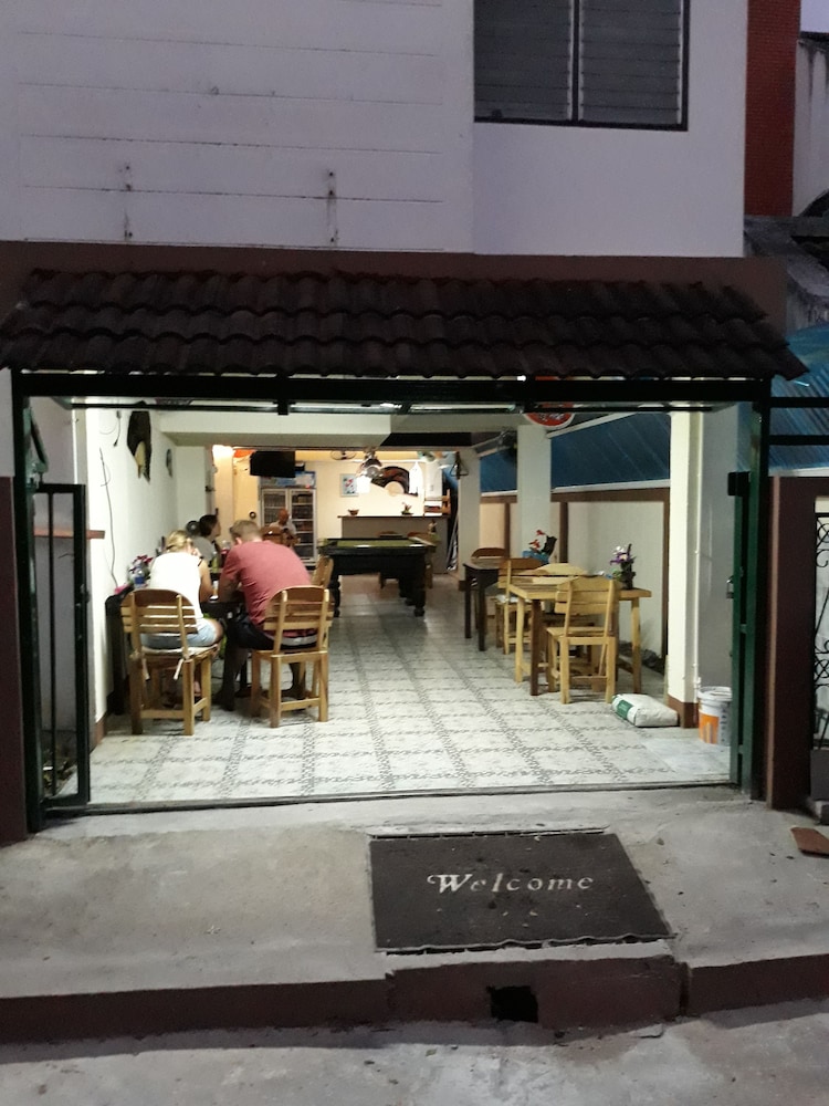 Dutch Guesthouse 20/29