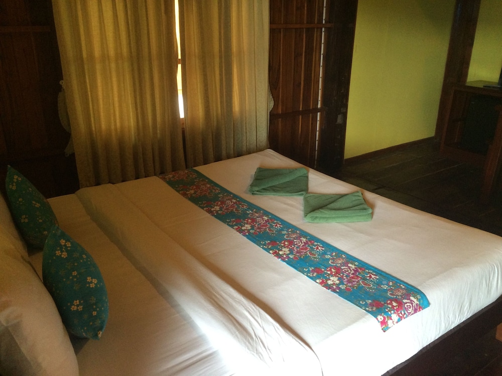 THARATHIP RESORT 33/68