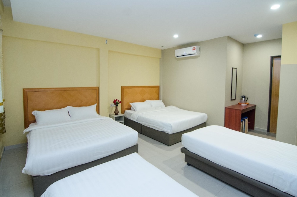 Hotel Raja Bot 19/30