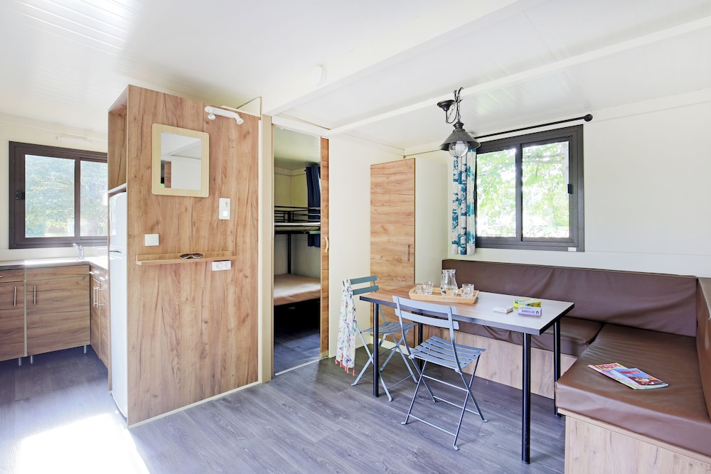 Camping de Lyon 48/50