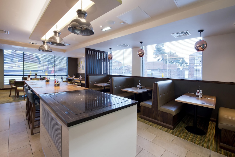 Premier Inn Beverley Town Centre hotel 17/26