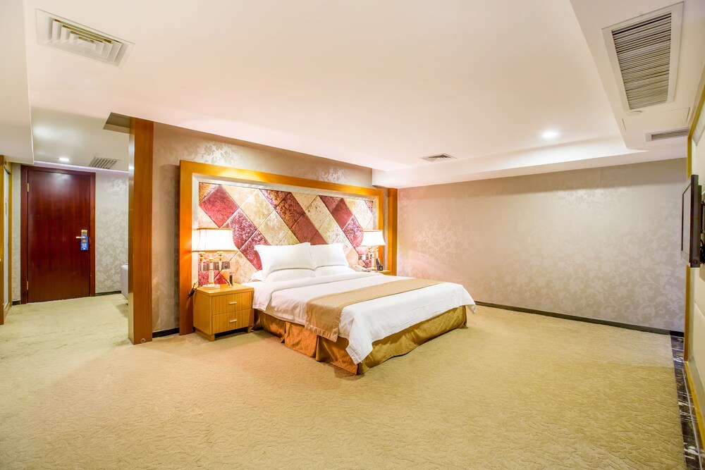 Louis Hotel Zhongshan 21/40