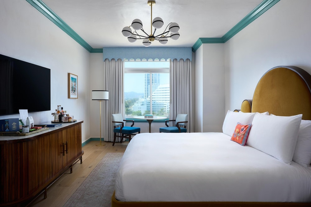 The Georgian Hotel 20/71
