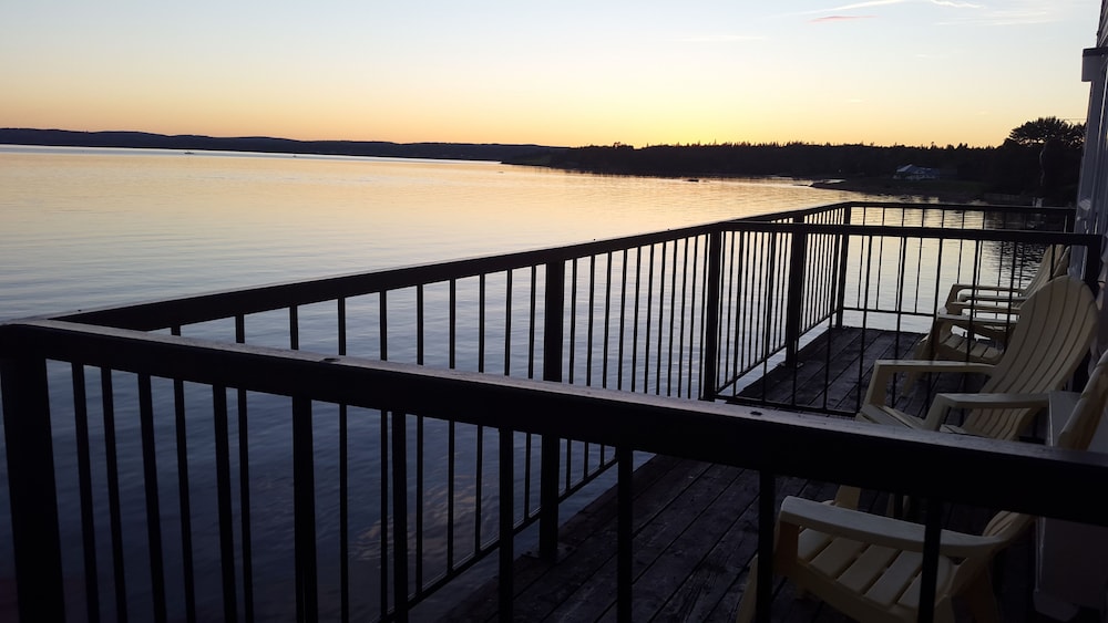 Saint Andrews Inn and Suites 2/34