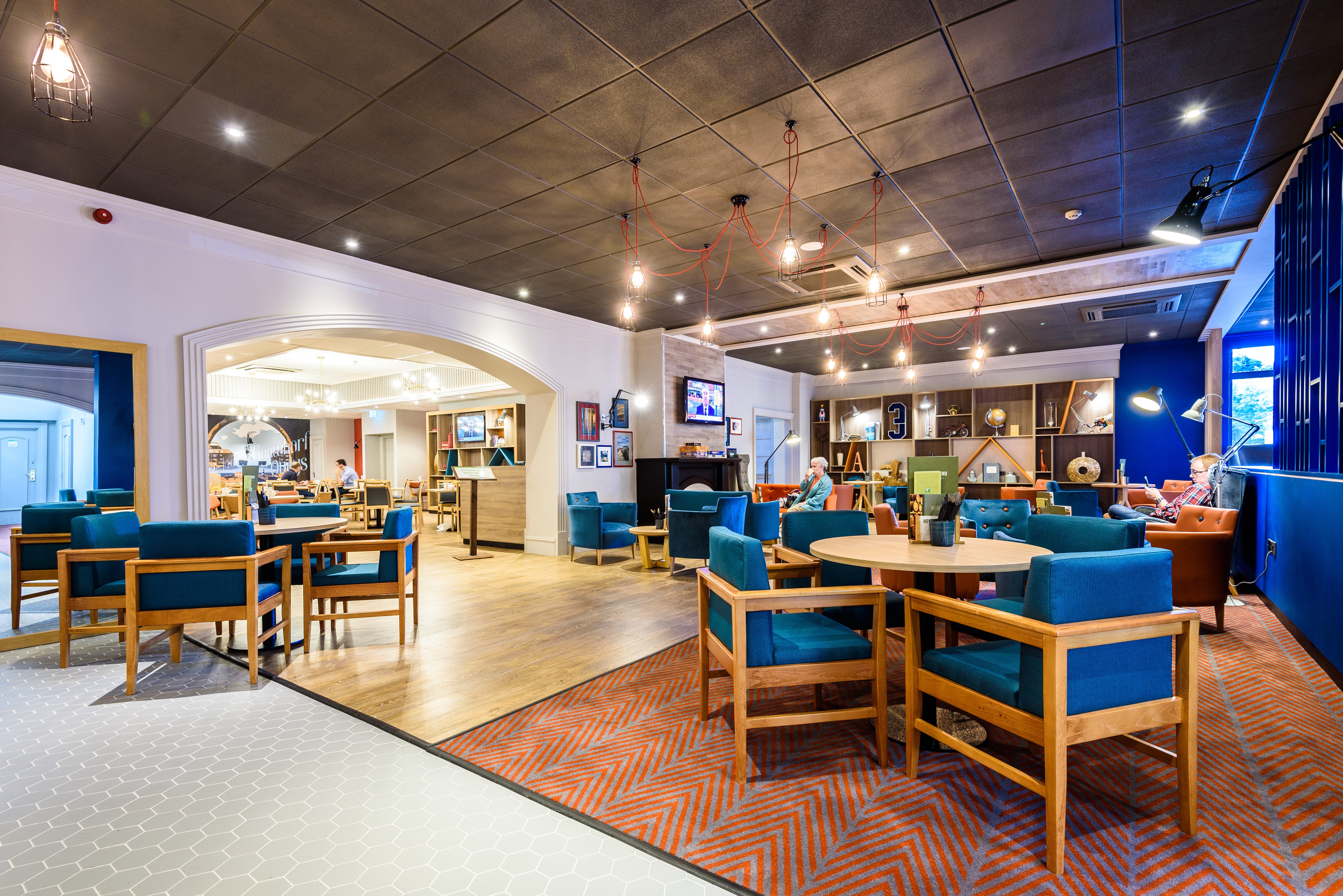 HOLIDAY INN PORTSMOUTH 55/73