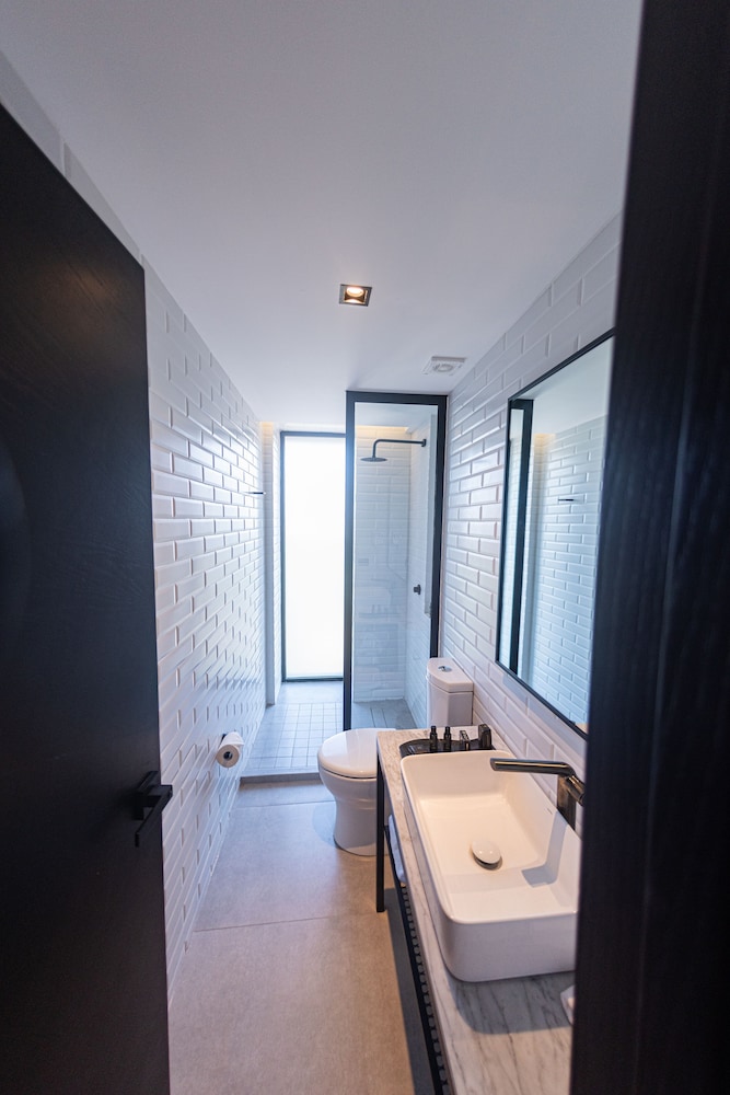 Fulton Business Luxury Hotel 49/49