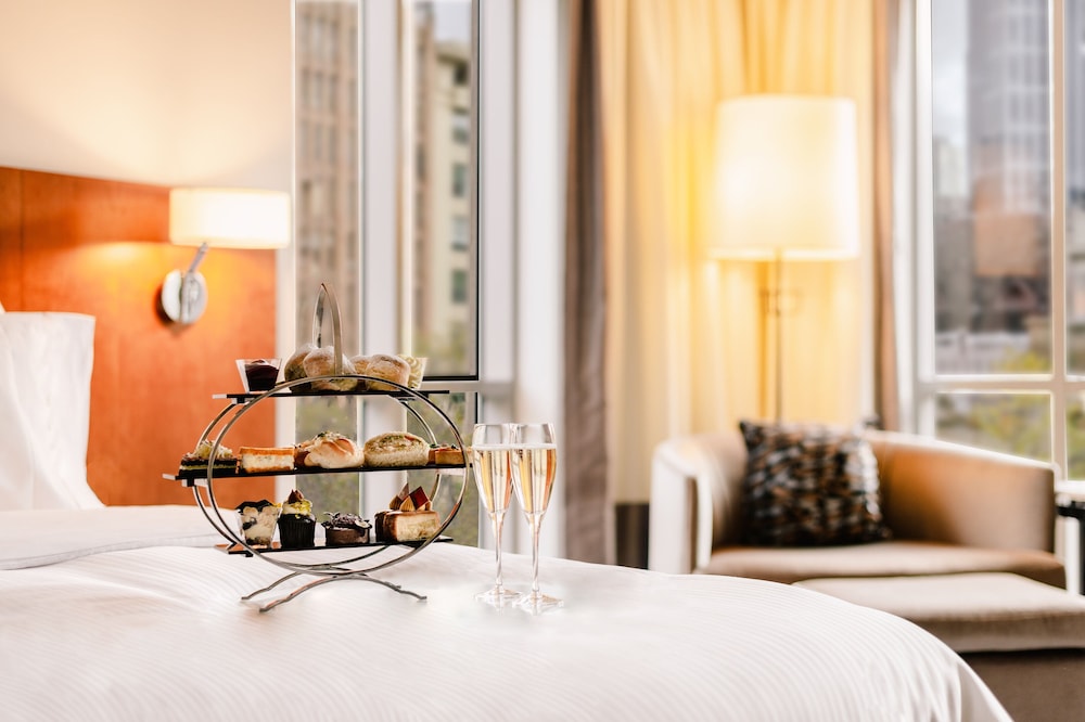 Westin Melbourne 18/62