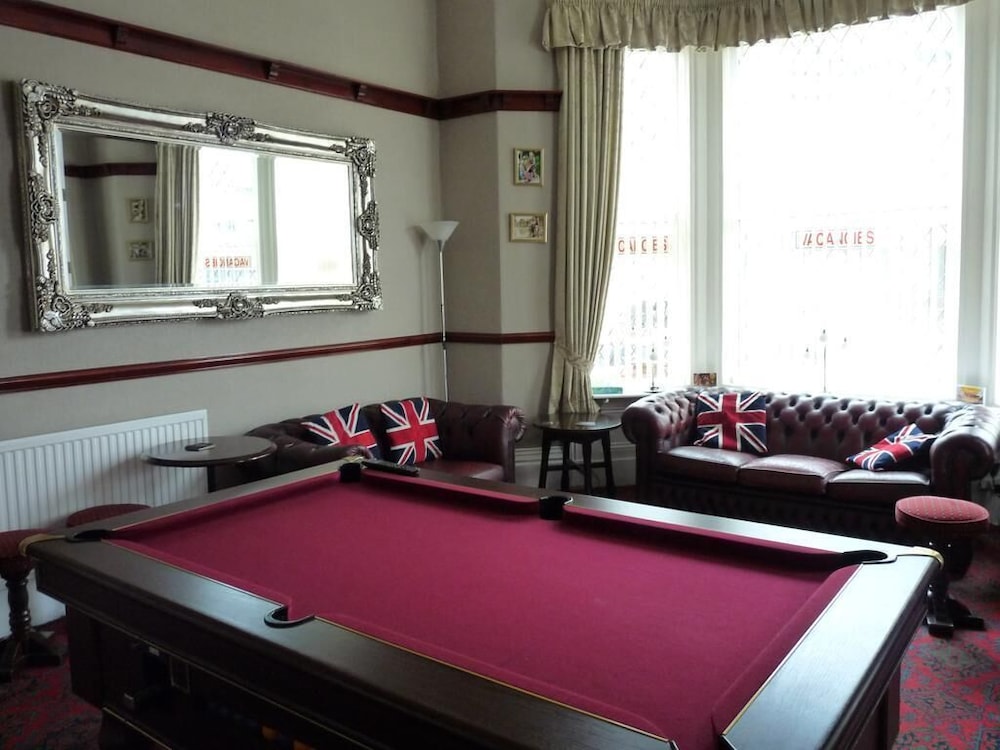 Hilbre Hotel 34/40