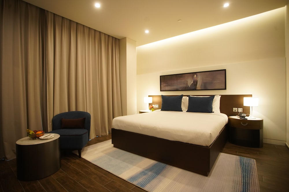 STANDARD, KING BED