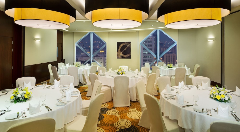City Seasons Towers Hotel 34/46