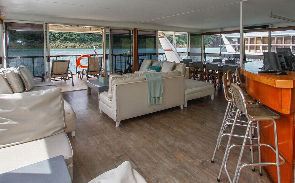 Shayamanzi Houseboats 34/50