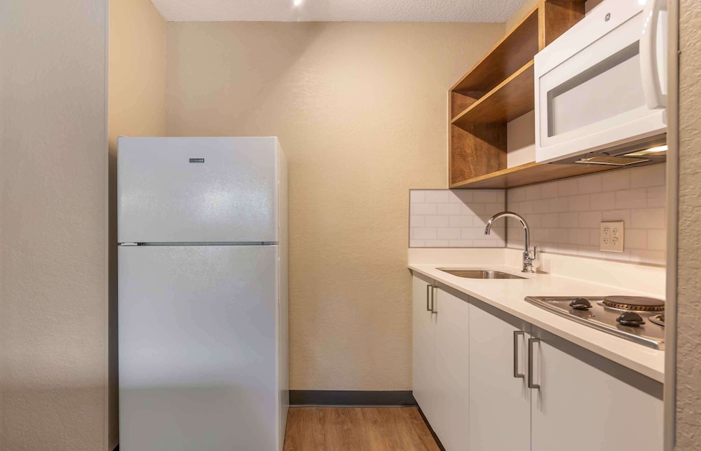 Extended Stay America Miami Airport Doral 25th St 53/56