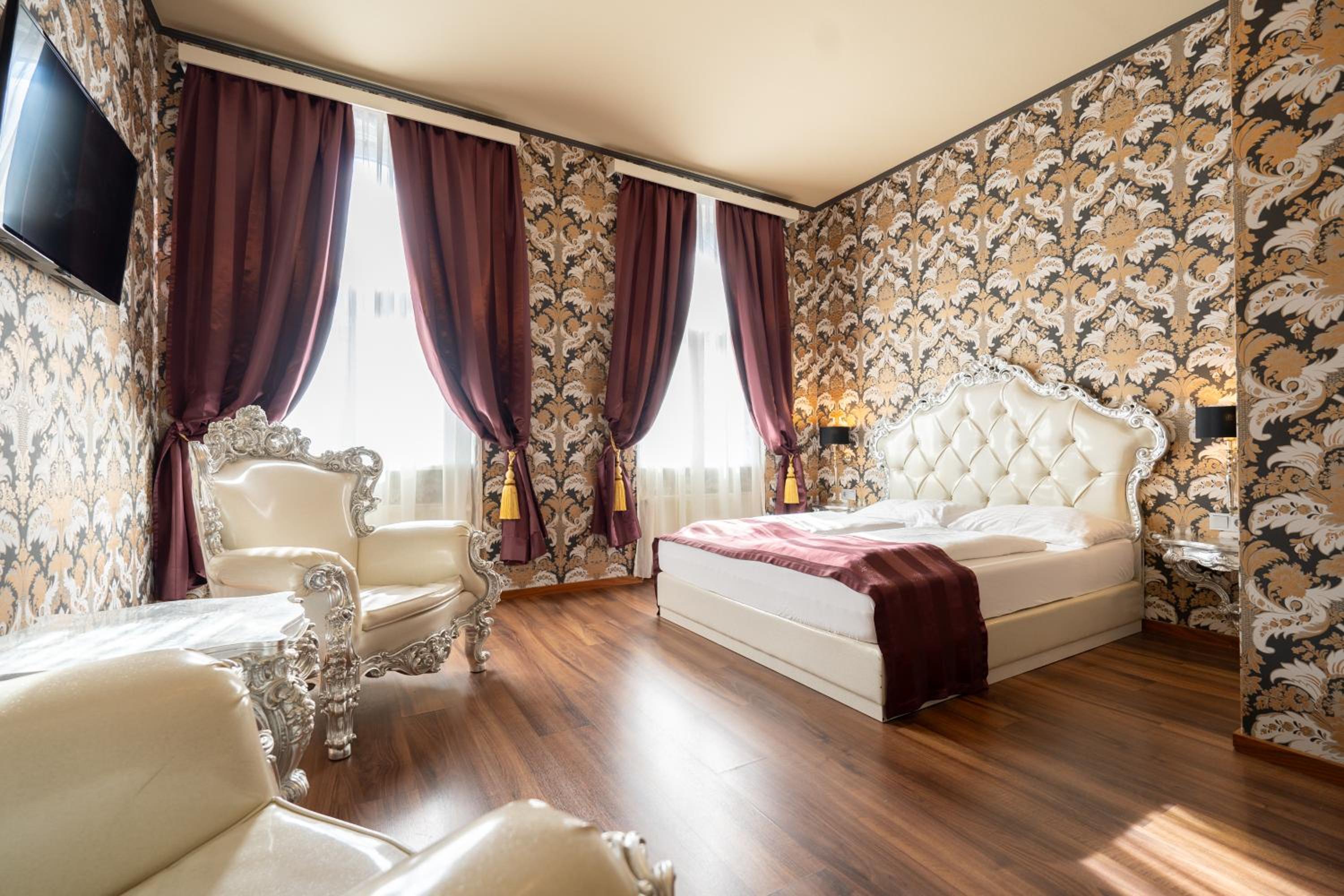 Design, King Bed، Hotel Urania 4/10