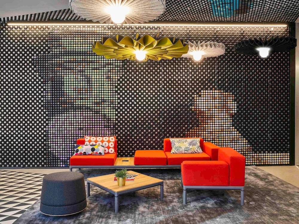 Ibis Barcelona Plaza Glories 22 52/75