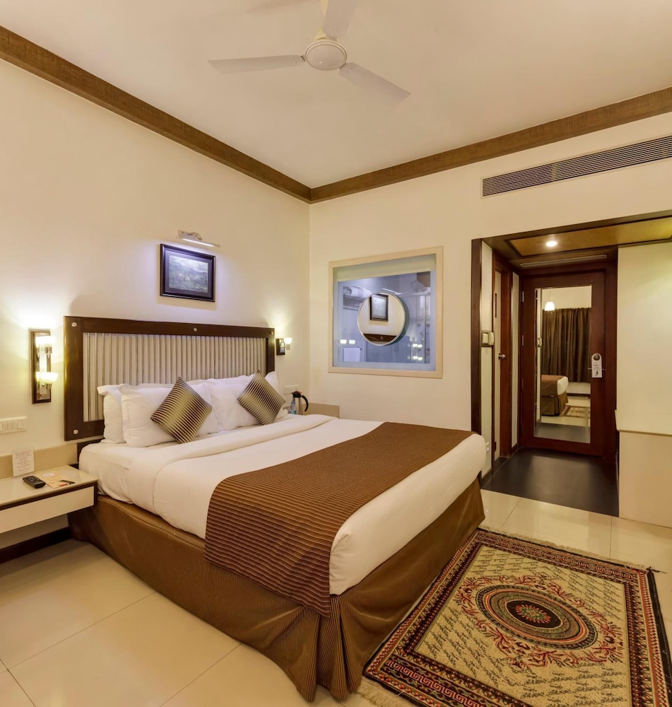 Hotel Vrishali Executive 20/61
