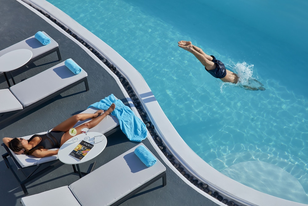 Cosmopolitan Suites - Adults Only 25/50