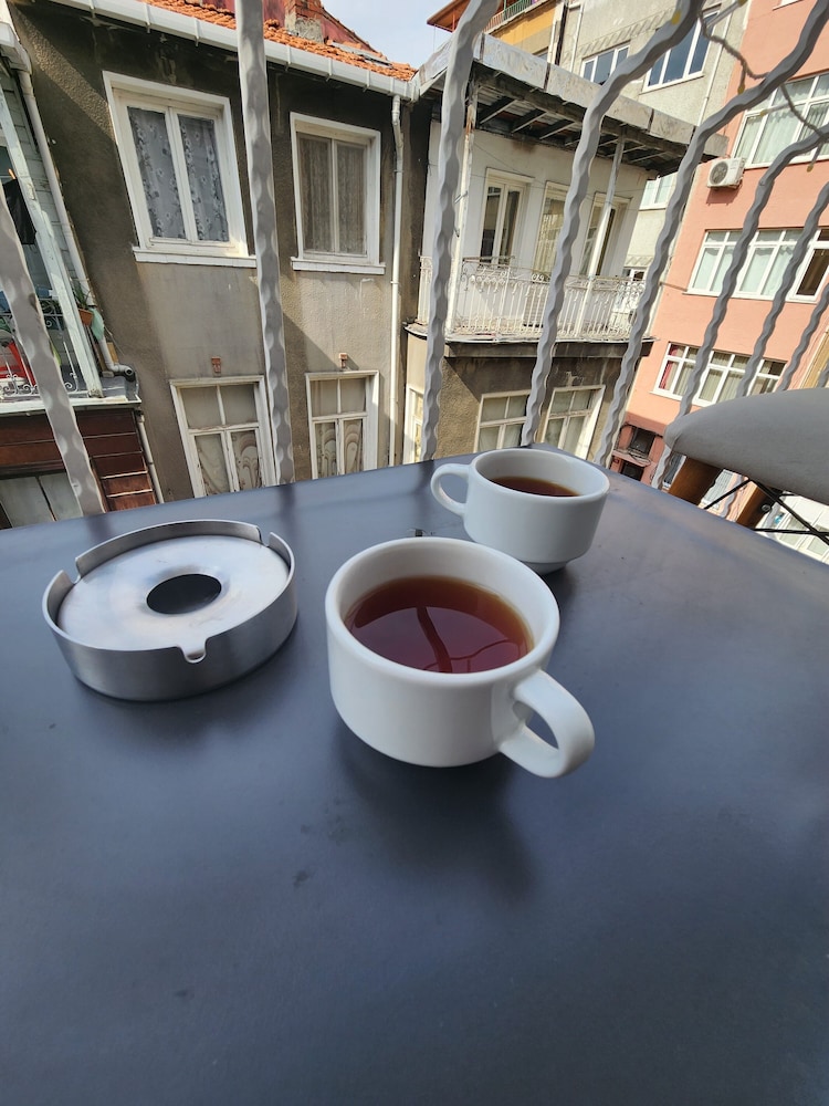 W. House Kadikoy 55/60